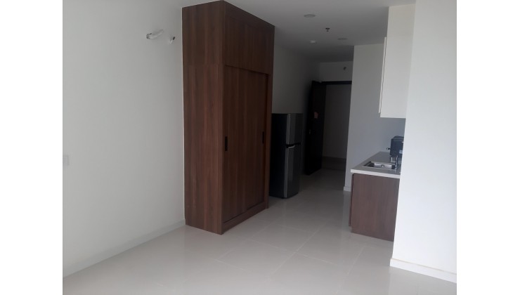 Hot! Bán nhanh căn hộ Officetel Central Premium 32m2, view hồ bơi giá chỉ 1,65 tỷ (102%)